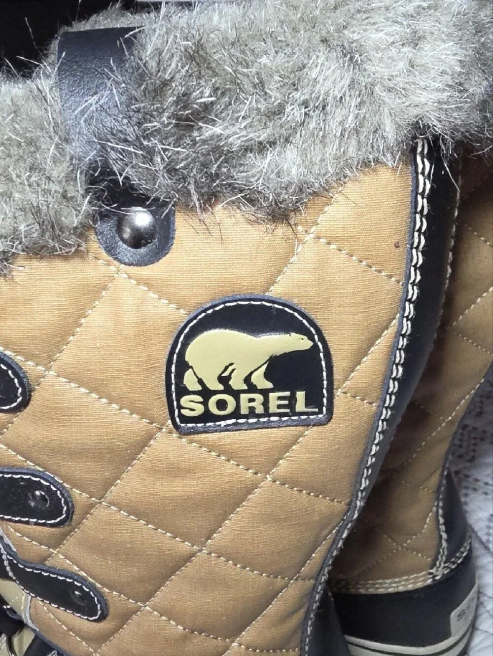 Sorel Women's Tan and Black Fur-Trim Lace-Up Winter Boots